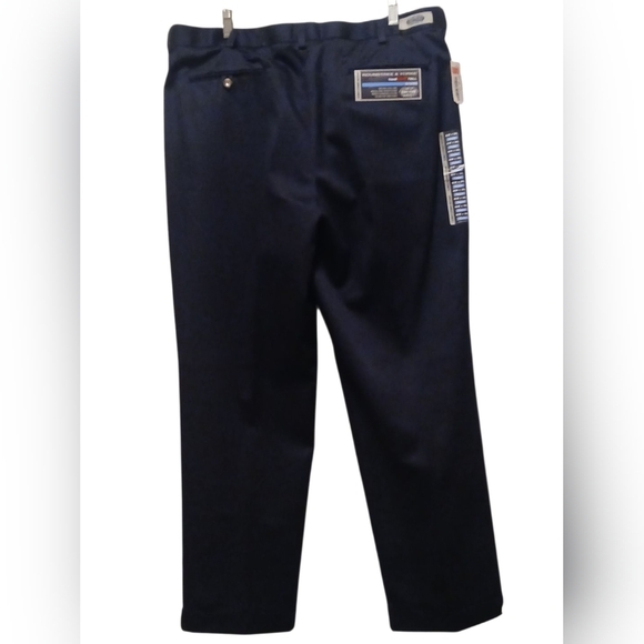 Roundtree & Yorke - NWT, Navy Blue Travel-smart, Pleated, Expander Waistband,... - Picture 7 of 9